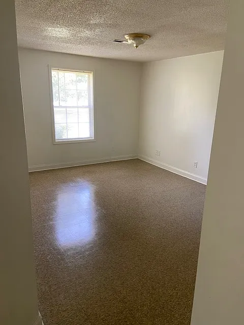 Studio, 600 sqft, $800 — Photo 4