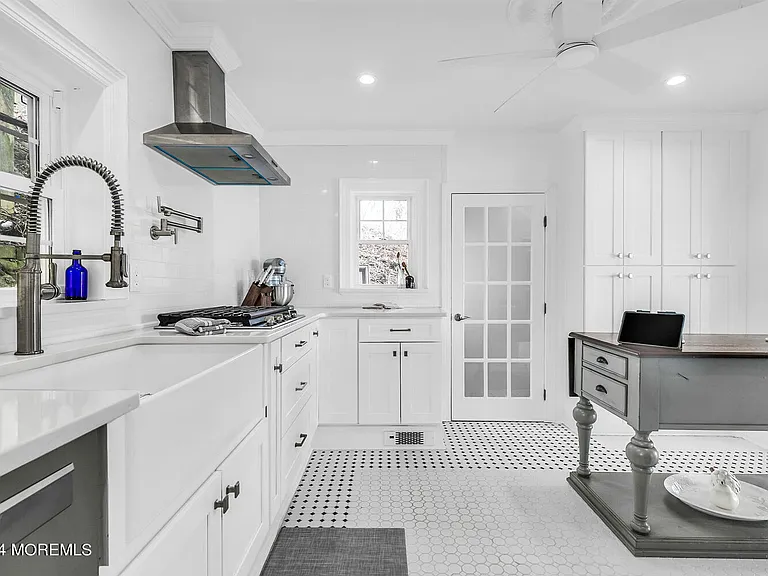 157 Portland Rd — Photo 5