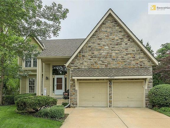 Beautiful stonework and low-maintenance Hardie Board Siding!