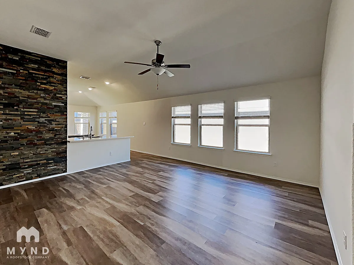 Building Photo - 2436 Dolostone Dr