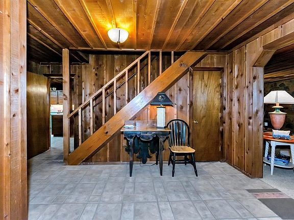 4th image of 1042 Antler Dr