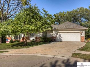 11601 Susie Cir, Bellevue, NE 68123