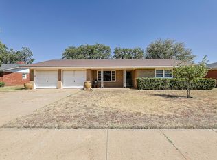 1520 W Crosby St, Slaton, TX 79364
