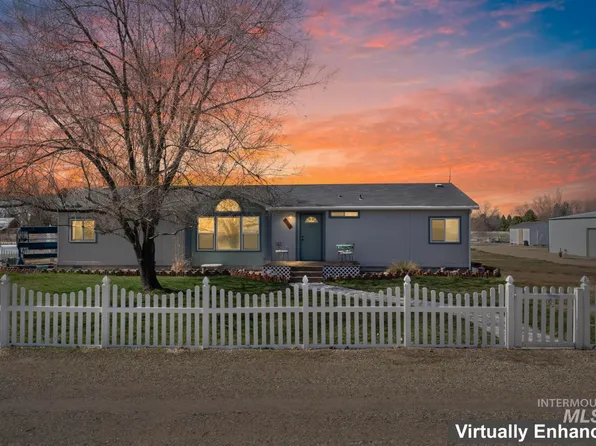 8560 Midstar Ln, Middleton, ID 83644