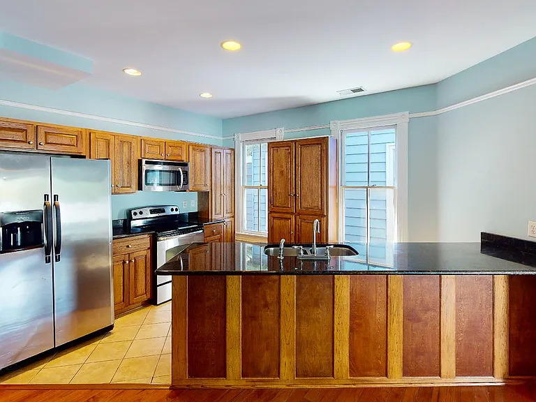 409 Dinwiddie St #C — Photo 3