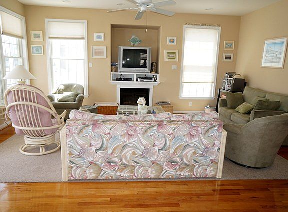 3rd image of 28 62nd St #1