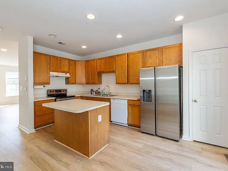 2456 Covered Wagon Ct — Photo 8