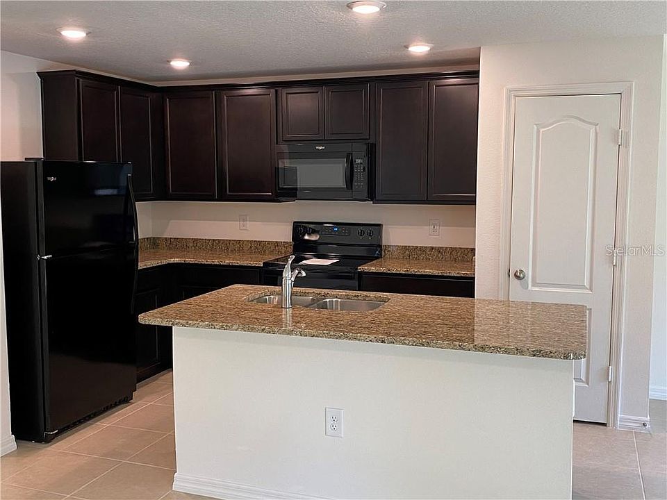 2nd image of 307 Elderberry Ct