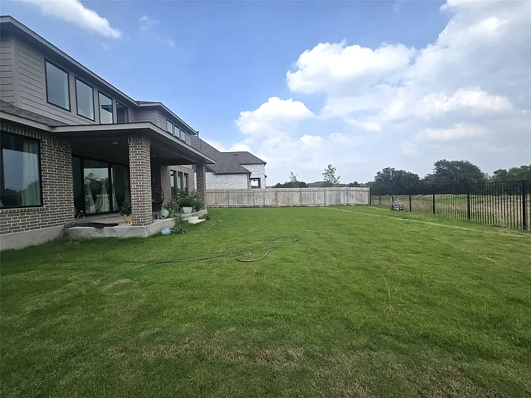 124 Ribera Dr — Photo 32
