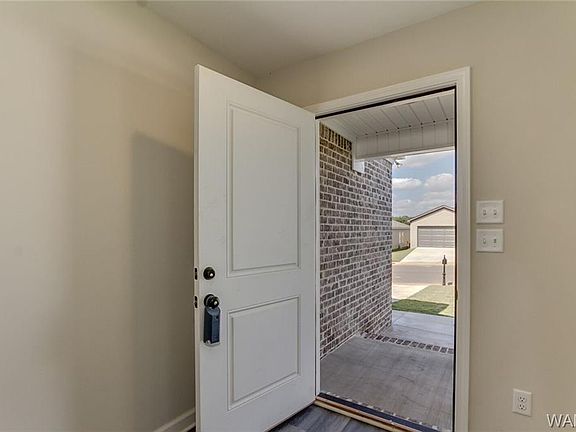 4th image of 131 Wexford Way #92
