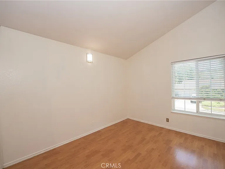 1709 Beechwood Ave — Photo 33