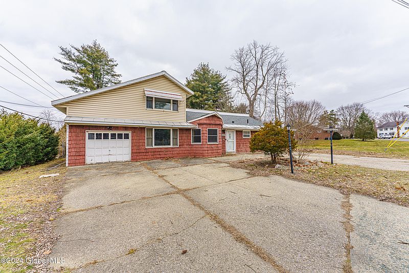 3rd image of 260 Lishakill Road