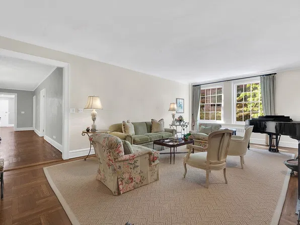 1105 Park Ave #2B, New York, NY 10128