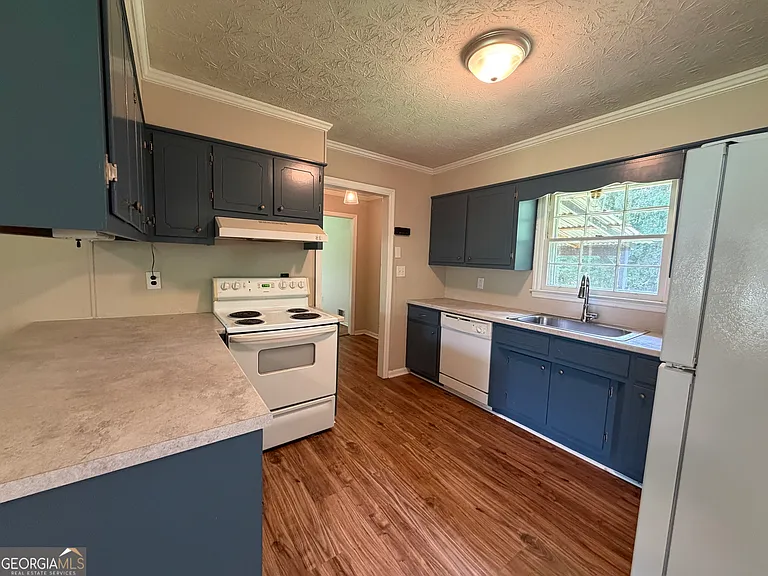 1140 Barber Creek Dr — Photo 5
