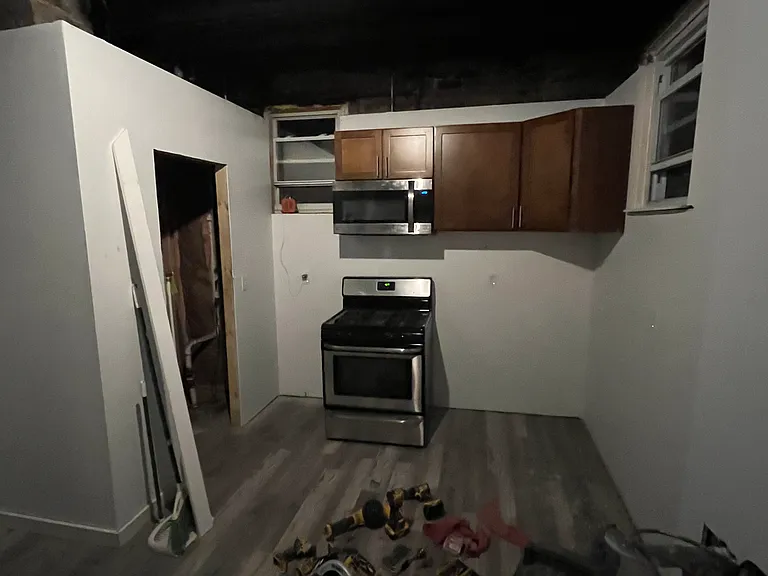 2415 W Arthington St #BASEMENT — Photo 7