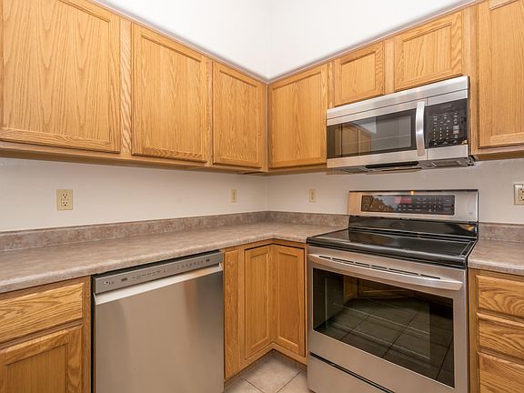 4th image of 8129 N Peppersauce Dr