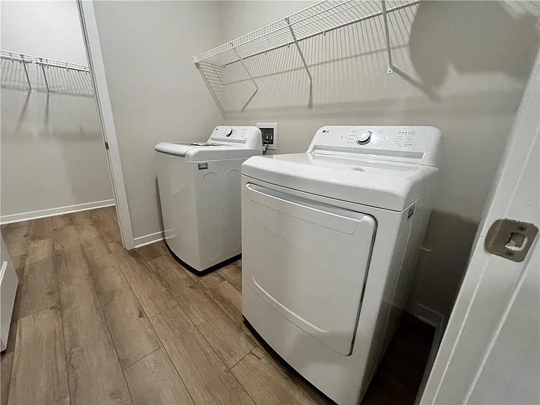 905 Winding Rose Dr — Photo 39