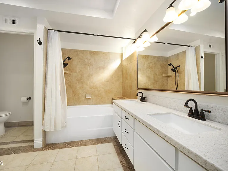 614 Gilbert St — Photo 14