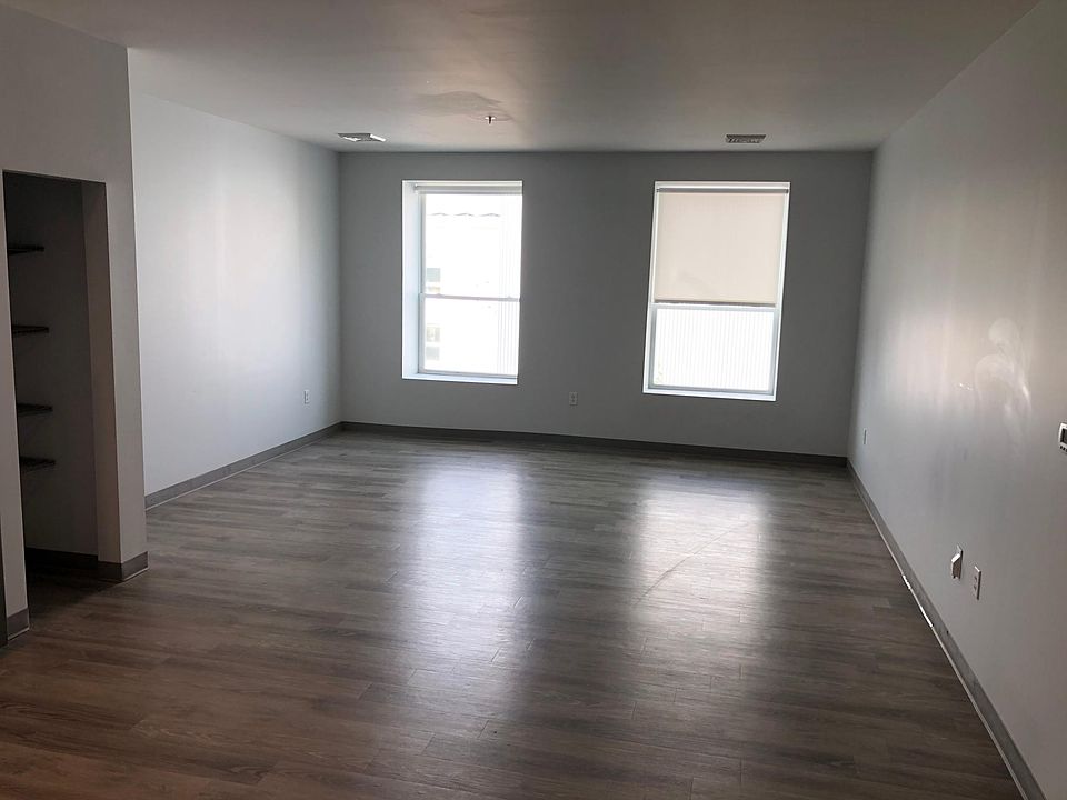 1st image of 105 Wyoming St #307