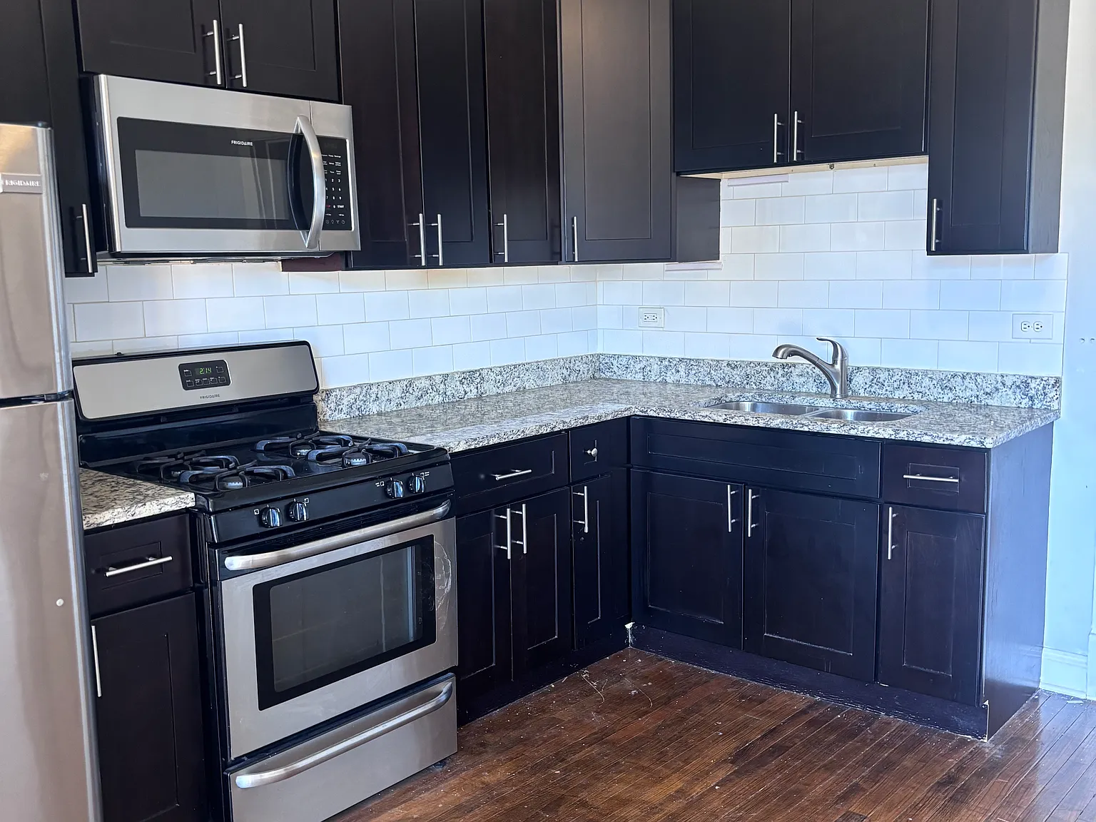 5107 W Montrose Ave — Photo 2