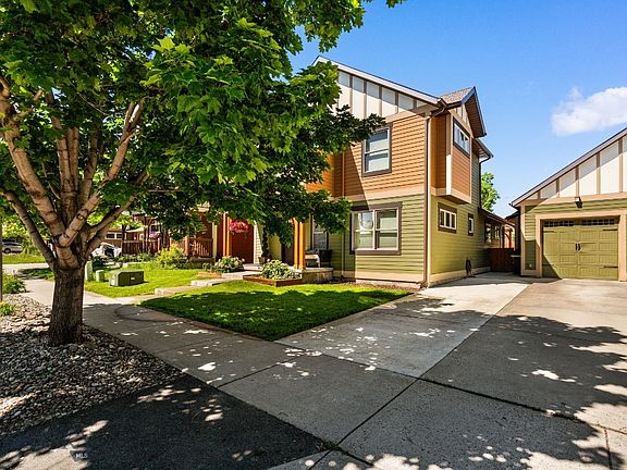 3rd image of 715 N 15th Ave