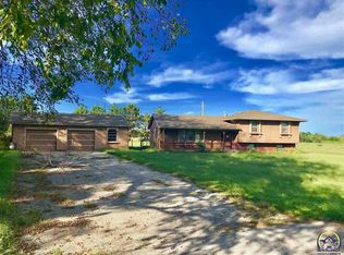 726 2nd St, Le Roy, KS 66857