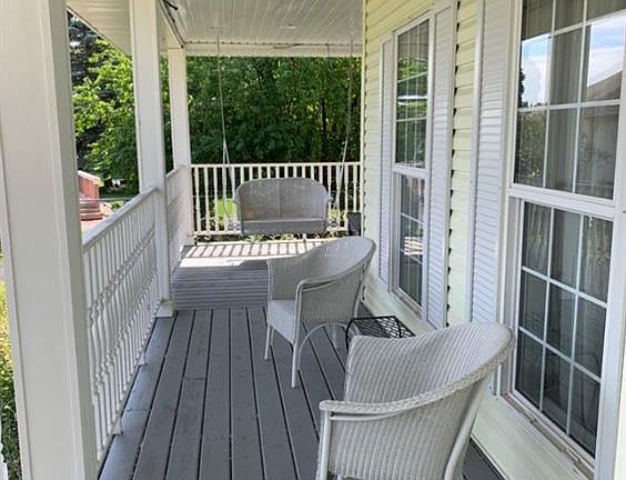 2nd image of 113 E Park Dr