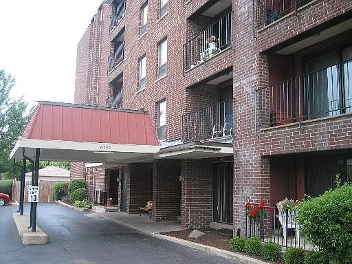 1st image of 6330 N Lincoln Ave #2L