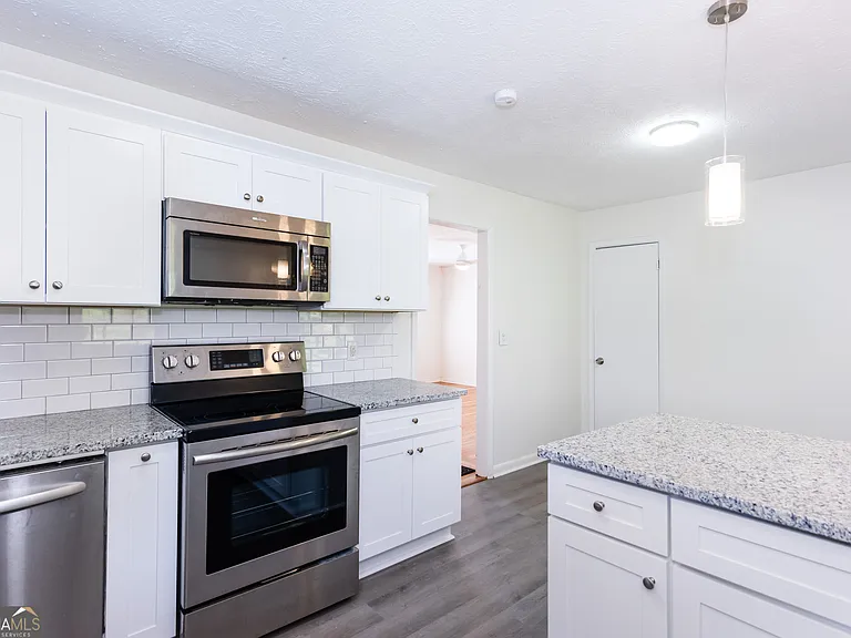 6551 Bussell Way — Photo 11