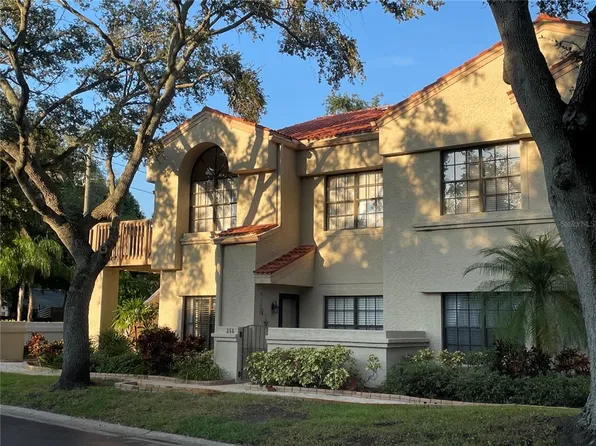 356 Los Prados Dr, Safety Harbor, FL 34695