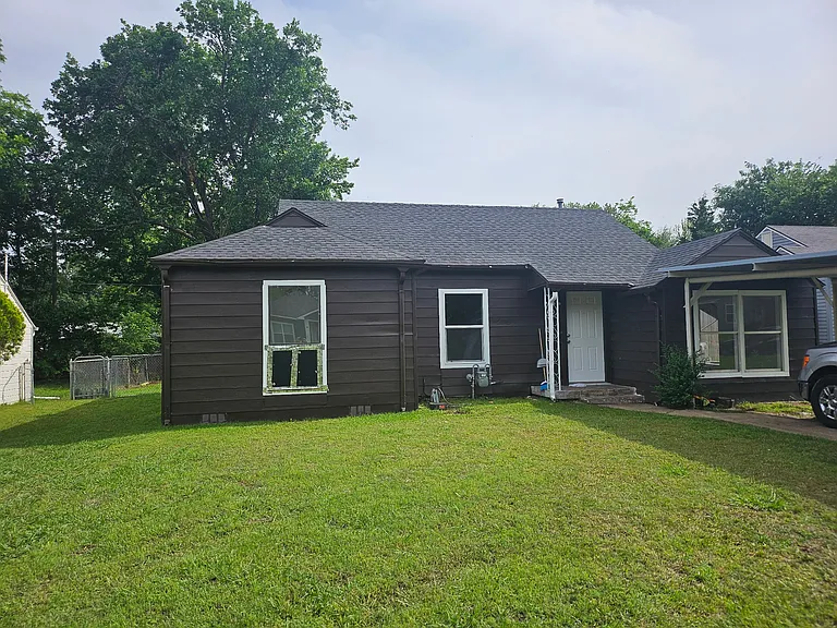 236 E Evans Ave — Photo 1