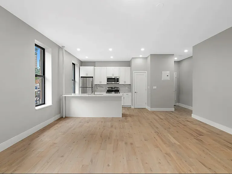 100 W 139th St #7 — Photo 4
