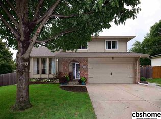 1119 Michelle Pkwy, Papillion, NE 68046