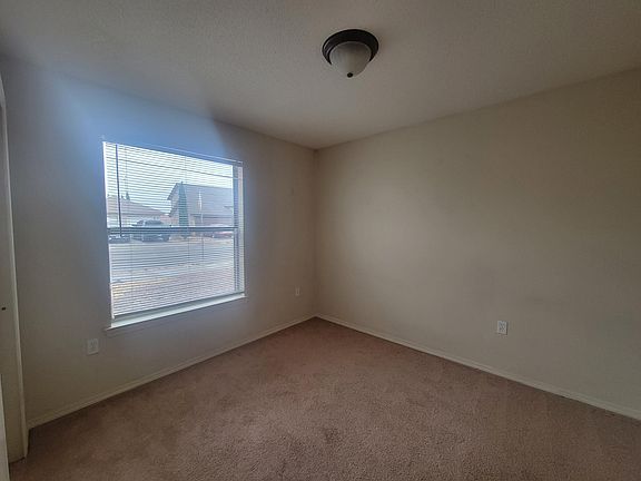 5th image of 6229 Lovebird Ln