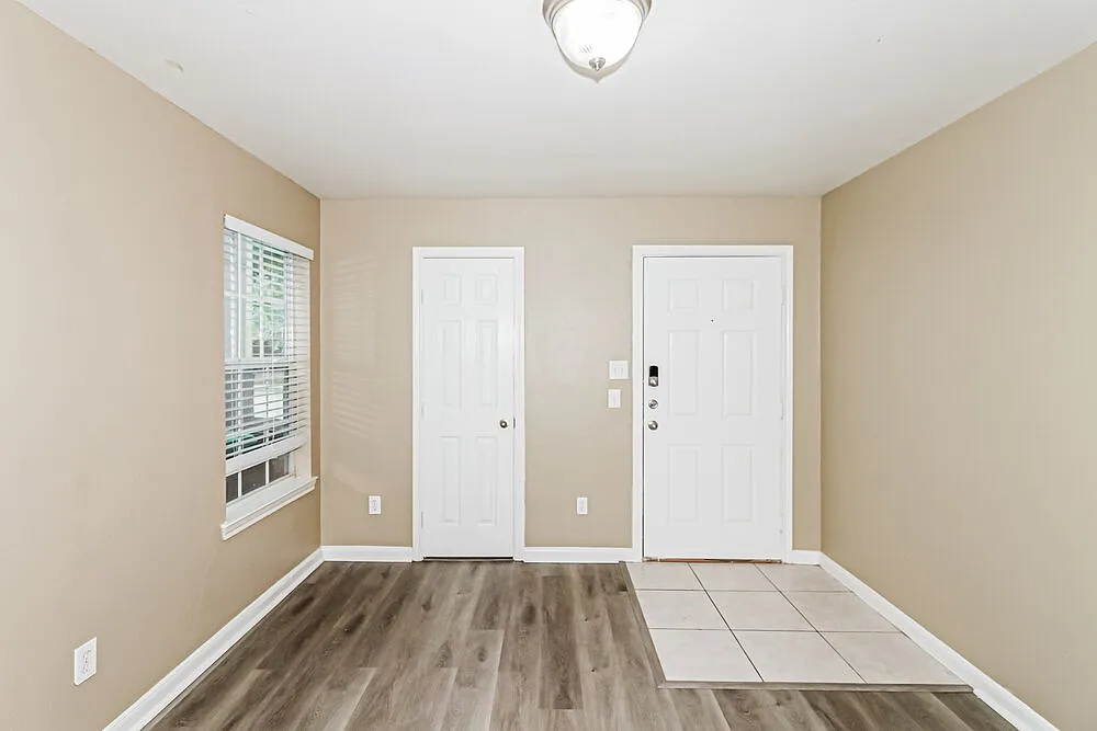 4 bed, 2.5 bath, 1700 sqft, $1,740 — Photo 4