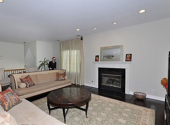 4th image of 27 Beaconsfield Ct