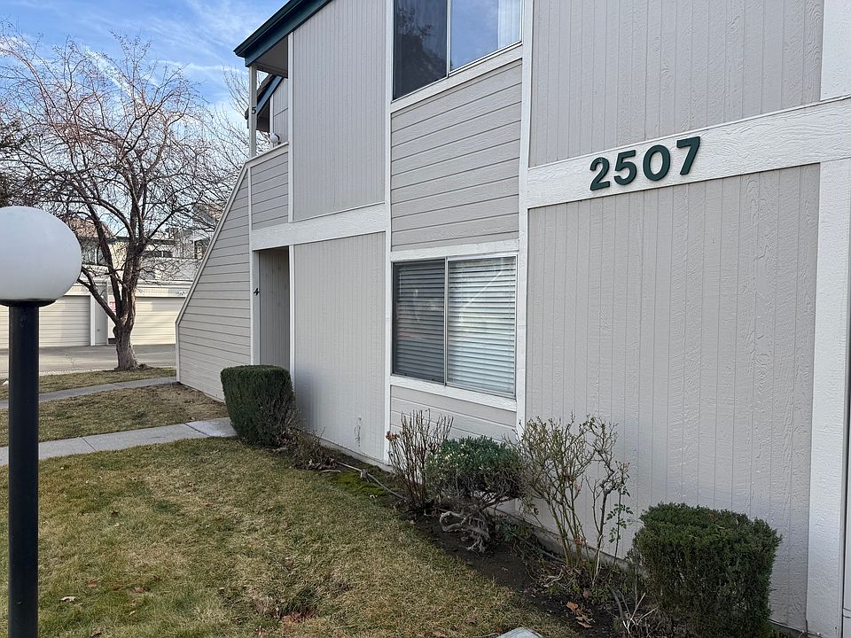 1st image of 2507 Sycamore Glen Dr APT 4