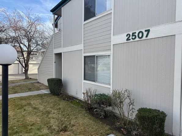 2507 Sycamore Glen Dr APT 4, Sparks, NV 89434