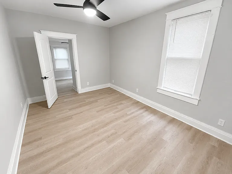 815 Elmwood Ave — Photo 7
