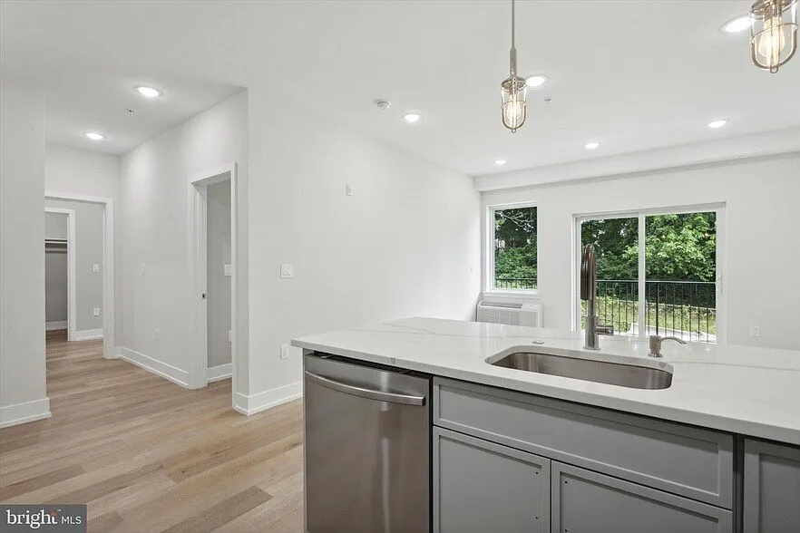 1 bed, $1,475 — Photo 3