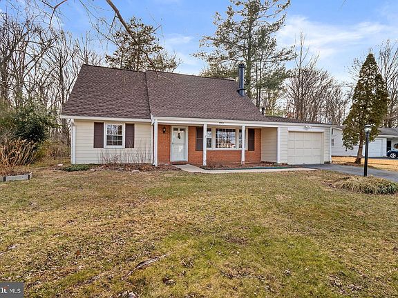 4th image of 12921 Point Pleasant Dr