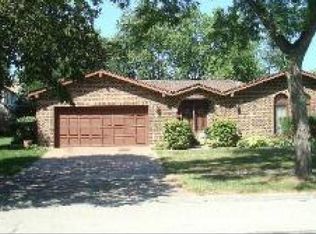 962 S Stonehedge Ln, Palatine, IL