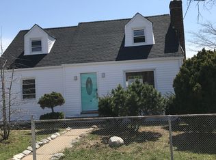 18 Wheeler Ave W #1, Valley Stream, NY 11580