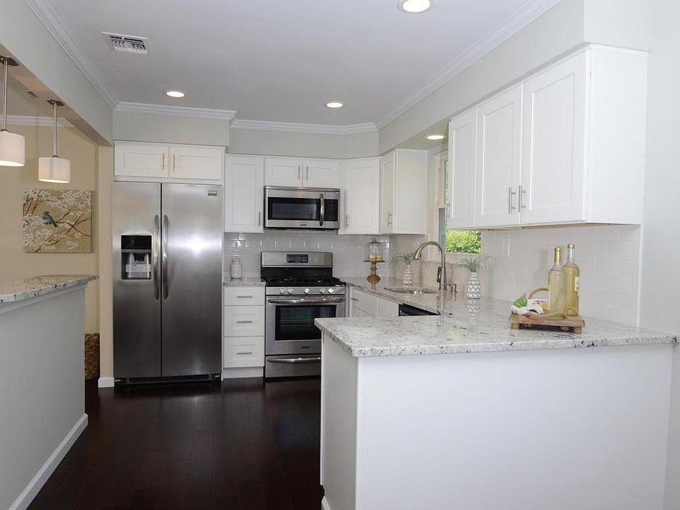 1st image of 25 Baser Ln