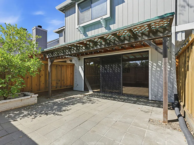 17125 Creekside Cir — Photo 16