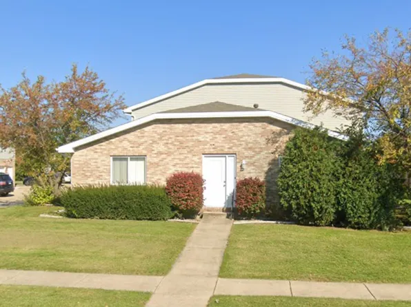 141 E Division St, Manteno, IL 60950