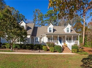 109 Chartwell Point Rd, Seneca, SC 29672