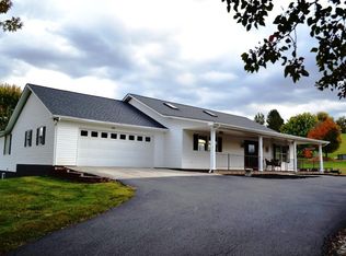 951 Country View Rd, Rural Retreat, VA 24368