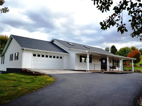 951 Country View Rd, Rural Retreat, VA 24368