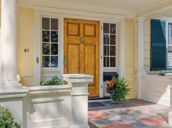 87 Grayfield Ave, West Roxbury, MA 02132